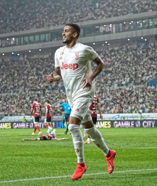 特别是琼斯 特别是琼斯